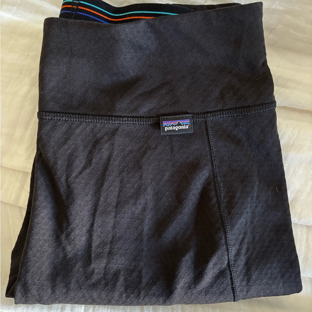 Patagonia women's Black Base layer leggings